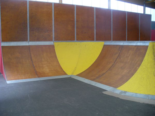 spgm-1.4.7/gal/Galeries/spots/parks/16_angouleme/Angouleme 12.jpg